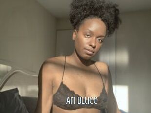 Ari_Bluee