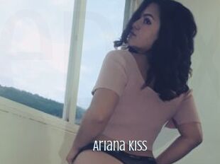 Ariana_kiss