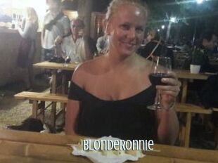 BlondeRonnie