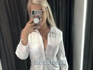 BlondeTeenTia