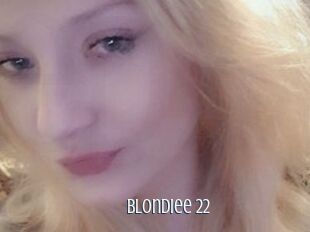 Blondiee_22