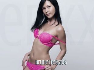 BrunetteRia06