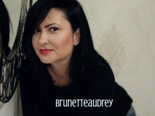 Brunetteaudrey