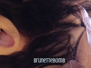 Brunettebomb