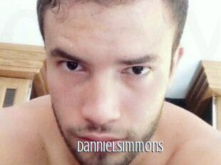 Danniel_Simmons
