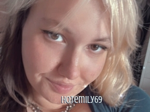 Hotemily69