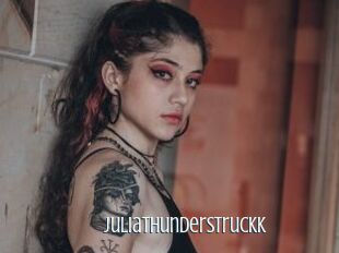 JuliaThunderstruckk