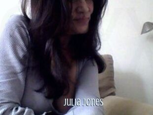 Julia_Jones