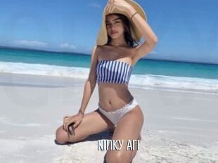 Kinky_Ari