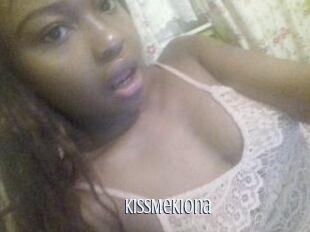 KissMeKiona