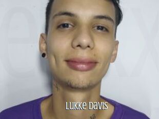 Lukke_Davis