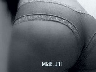 MiaBlunt