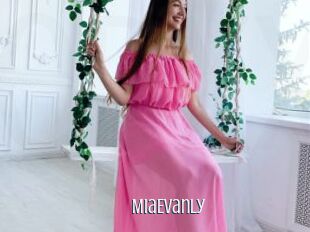MiaEvanly