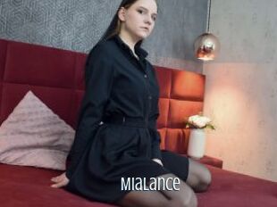 MiaLance Edonkey xxx