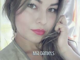 Mia_Daniels