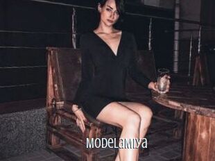 ModelaMiya