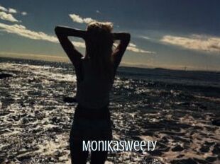 MonikaSweety
