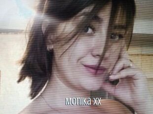 Monika_xX