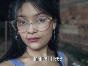 Mia_pettiteee