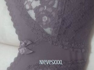 NievesXXXL