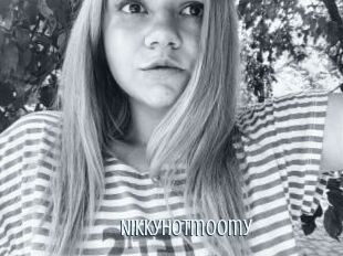 Nikkyhotmoomy