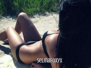 SelinaFoxyX