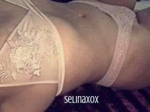 Selinaxox