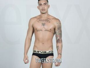 TWEEKSTRONG