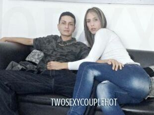 TWOSEXYCOUPLEHOT