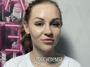 TouchmeMia
