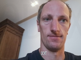 Xyr